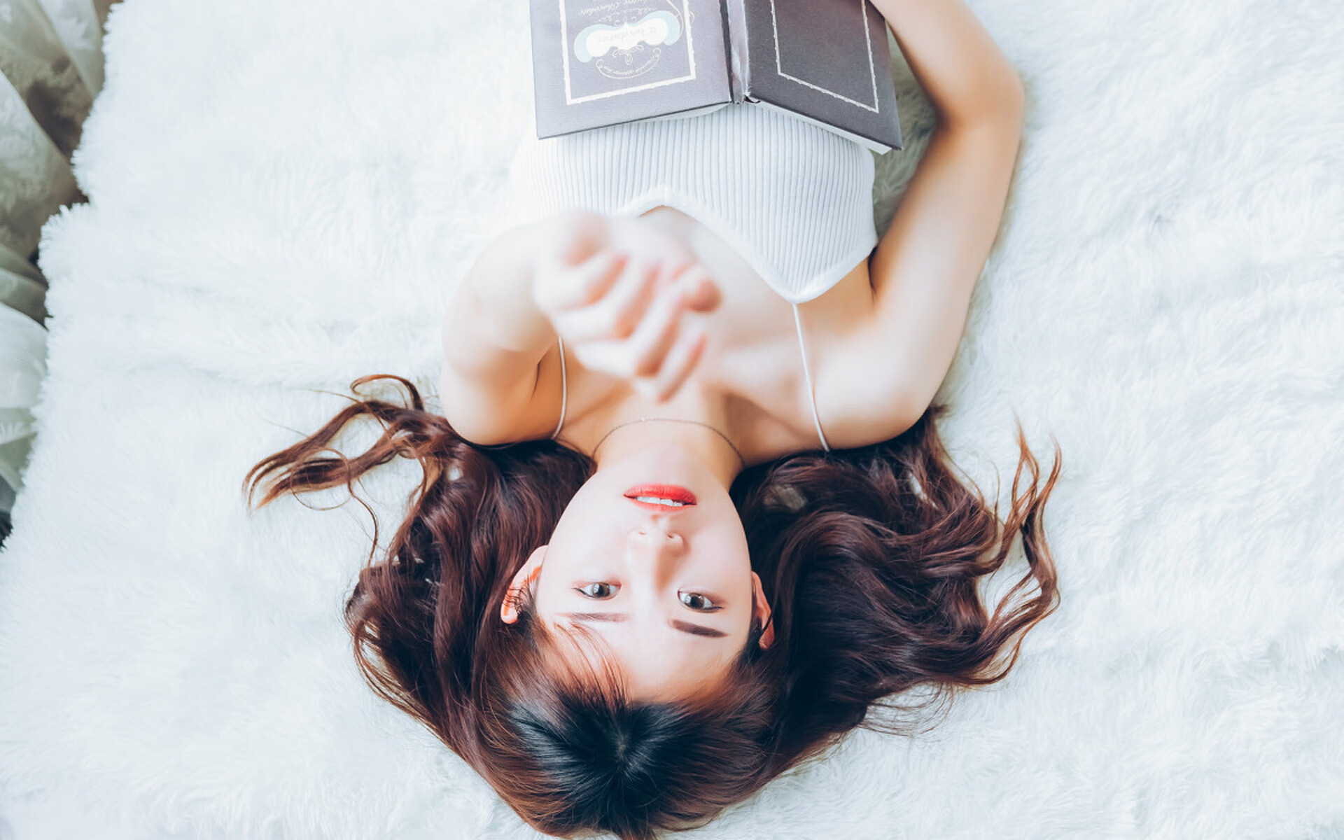 《CS_GO极速对垒,现场气氛火爆点燃》,吃鸡极速对决近战