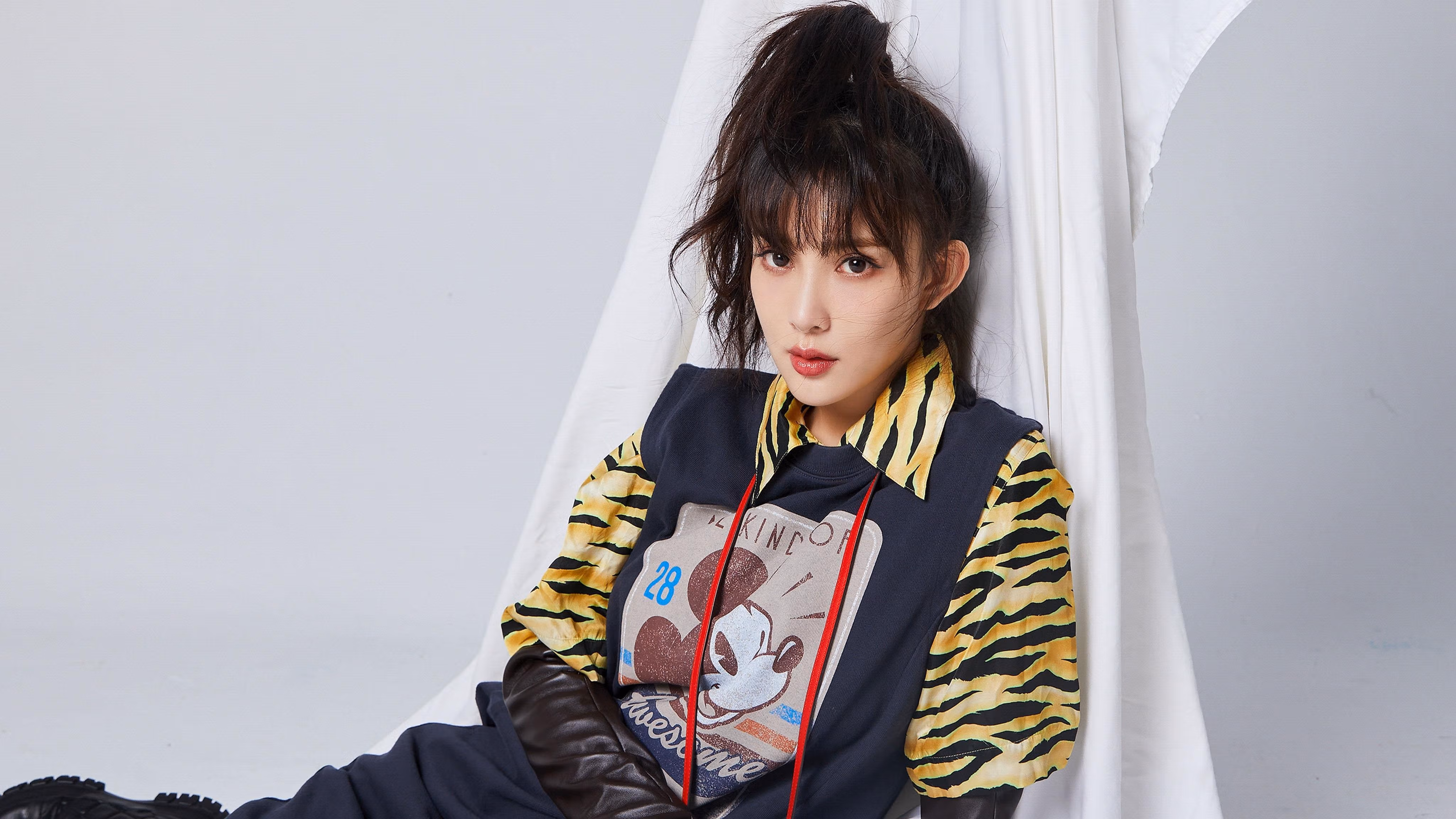 乌拉圭队中场罗德里格斯在巴黎奥运会上展现出强大的组织能力，c罗德里格斯乌拉圭