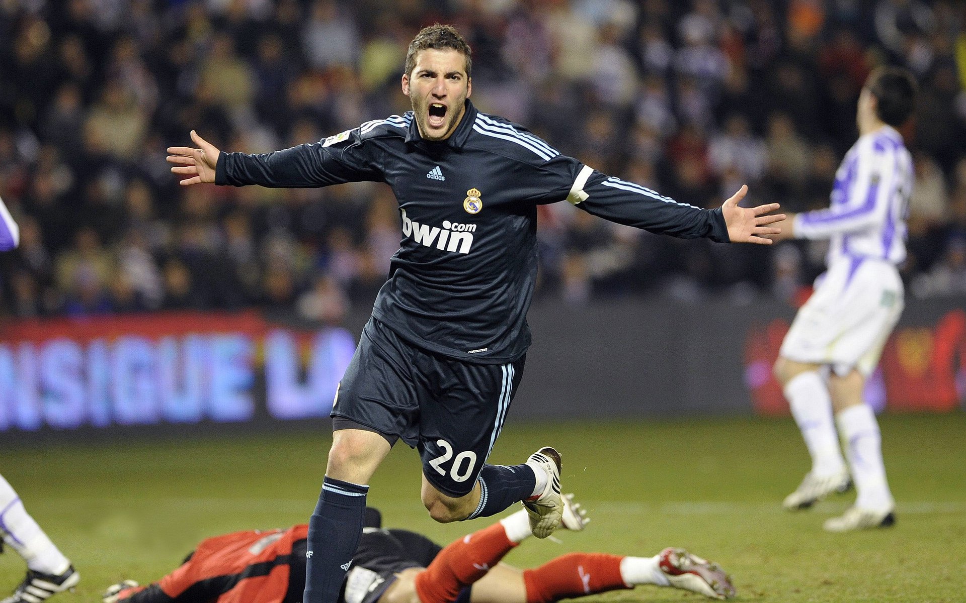 里尔主场取得关键胜利,里尔主场取得关键胜利吗