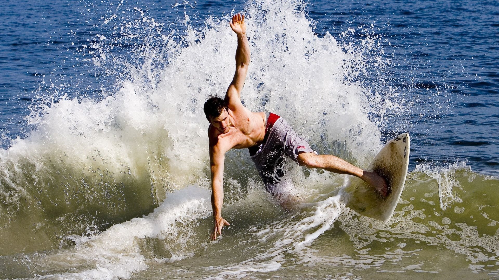 欧洲杯策略变化：阵型布置不断推陈出新！，欧洲杯战术分析